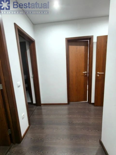 Apartamento T4 para Venda em Vila Nova de Famalicão e Calendário