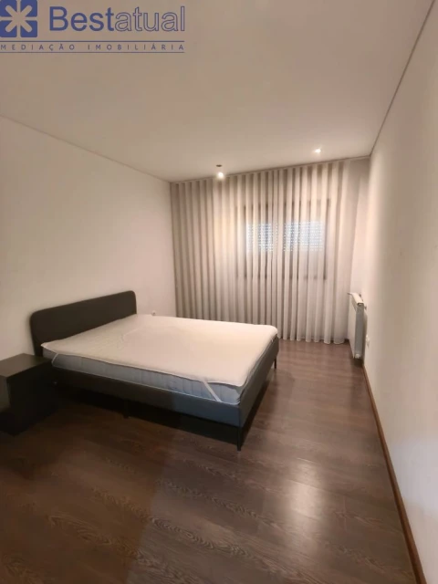 Apartamento T4 para Venda em Vila Nova de Famalicão e Calendário
