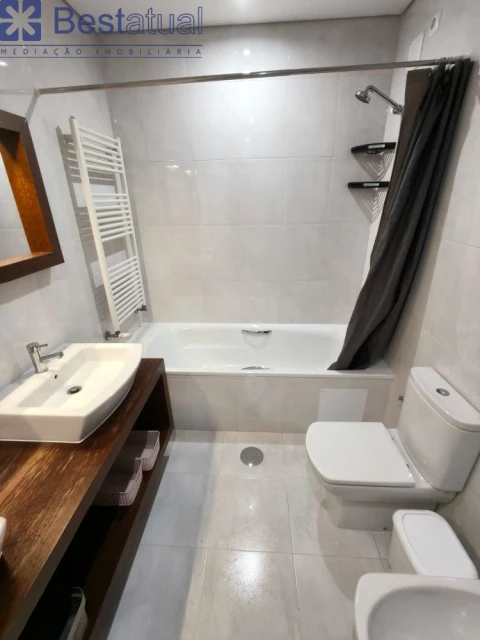 Apartamento T4 para Venda em Vila Nova de Famalicão e Calendário