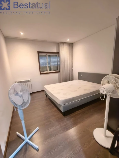 Apartamento T4 para Venda em Vila Nova de Famalicão e Calendário