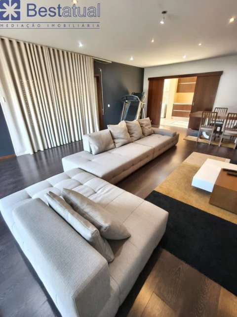 Apartamento T4 para Venda em Vila Nova de Famalicão e Calendário