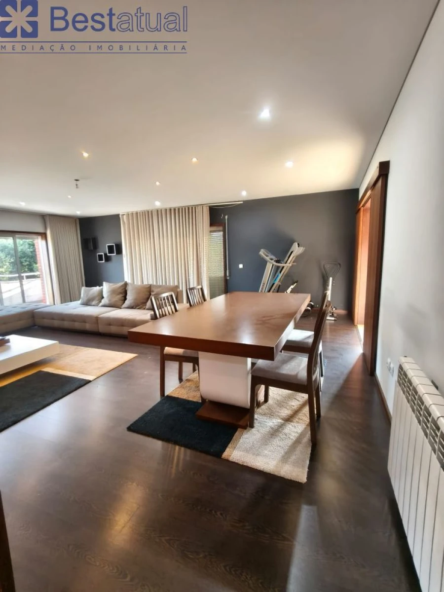 Apartamento T4 para Venda em Vila Nova de Famalicão e Calendário Foto 11