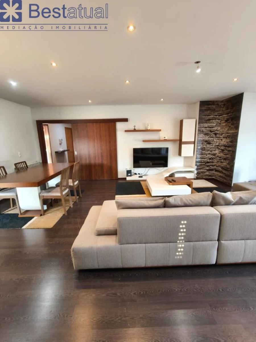 Apartamento T4 para Venda em Vila Nova de Famalicão e Calendário Foto 8