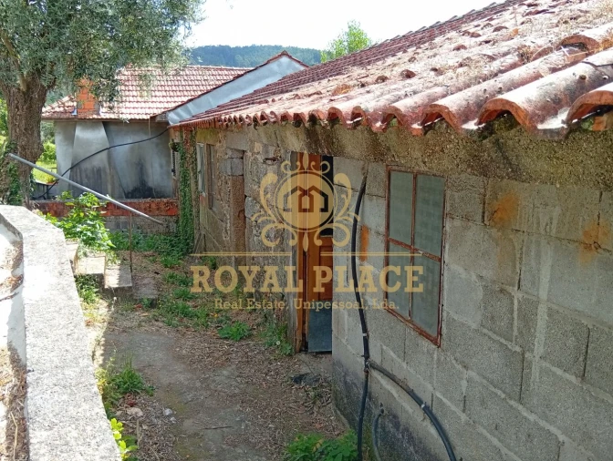 Moradia T4 para Venda em Rossas Foto 4