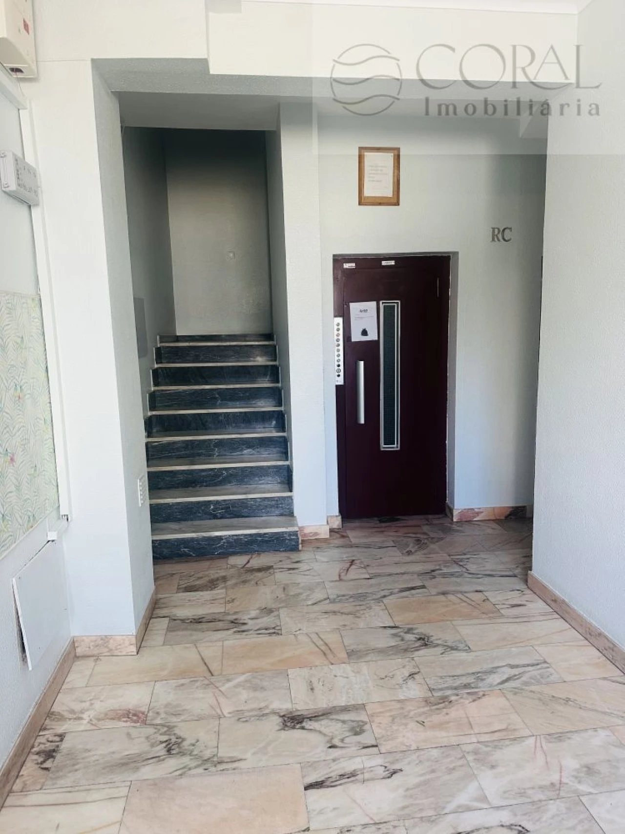 Apartamento T1 para Venda em Quarteira Foto 21