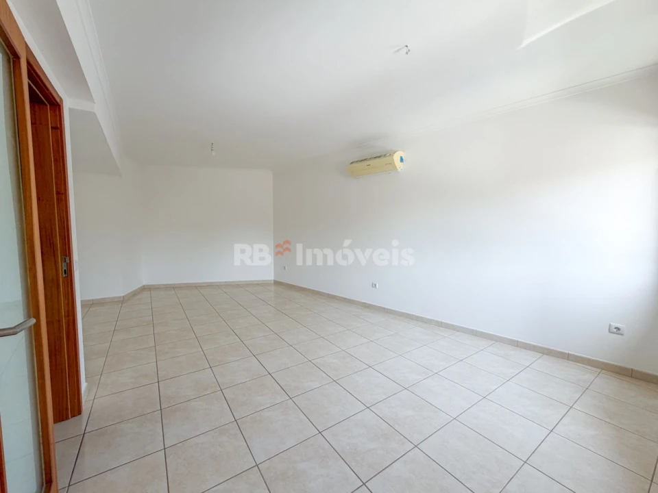 Moradia T3 para Venda em Vila Nova da Barquinha Foto 9