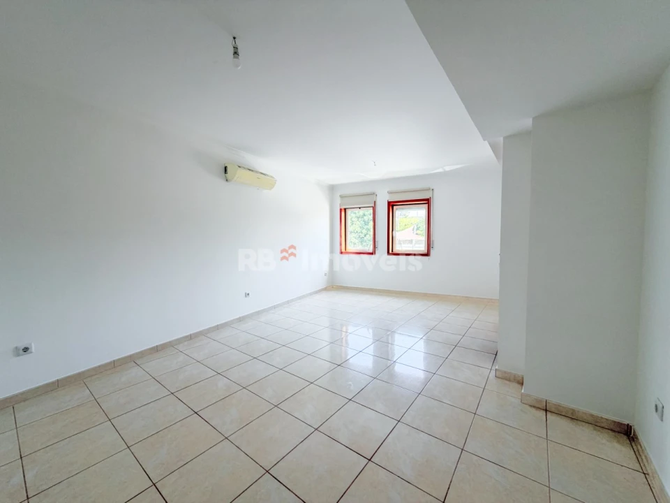 Moradia T3 para Venda em Vila Nova da Barquinha Foto 8