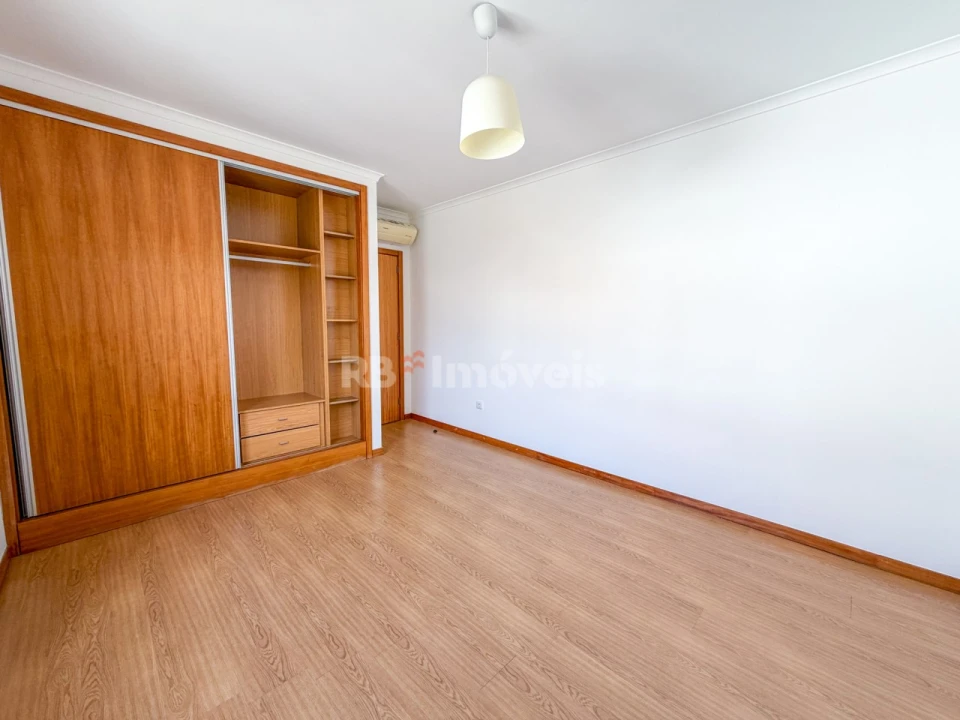 Moradia T3 para Venda em Vila Nova da Barquinha Foto 30