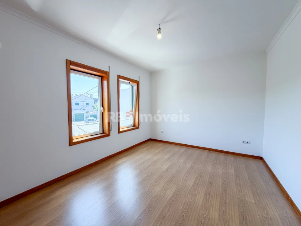 Moradia T3 para Venda em Vila Nova da Barquinha Foto 33
