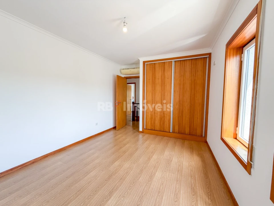 Moradia T3 para Venda em Vila Nova da Barquinha Foto 35