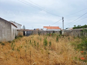Moradia T2 para Venda em Santa Maria, São Pedro e Sobral da Lagoa