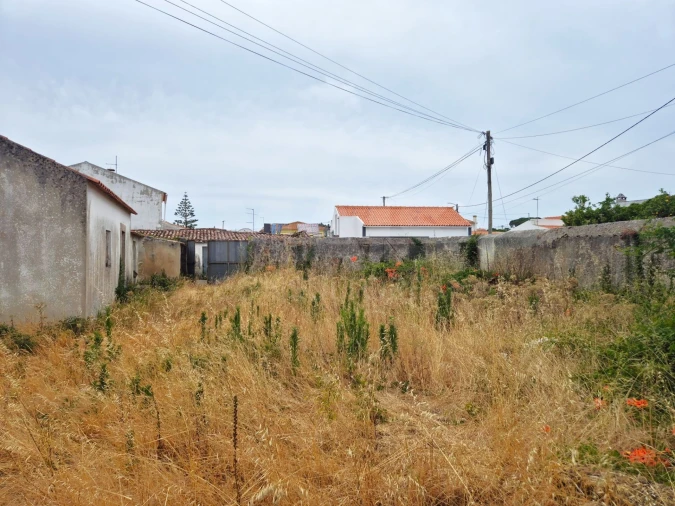 Moradia T2 para Venda em Santa Maria, São Pedro e Sobral da Lagoa Foto 2