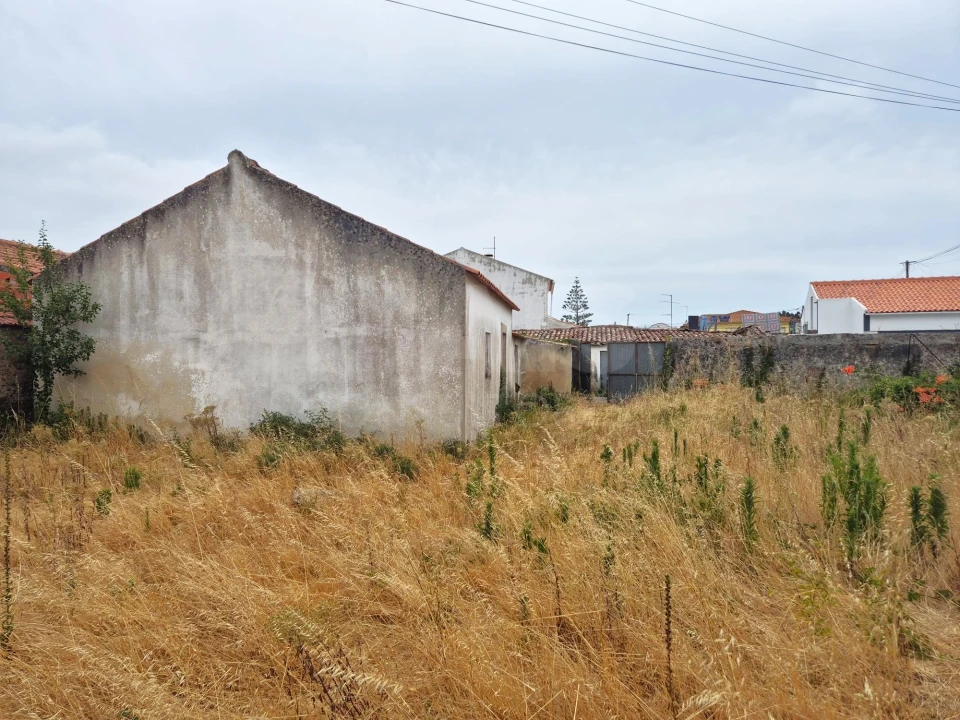 Moradia T2 para Venda em Santa Maria, São Pedro e Sobral da Lagoa Foto 3