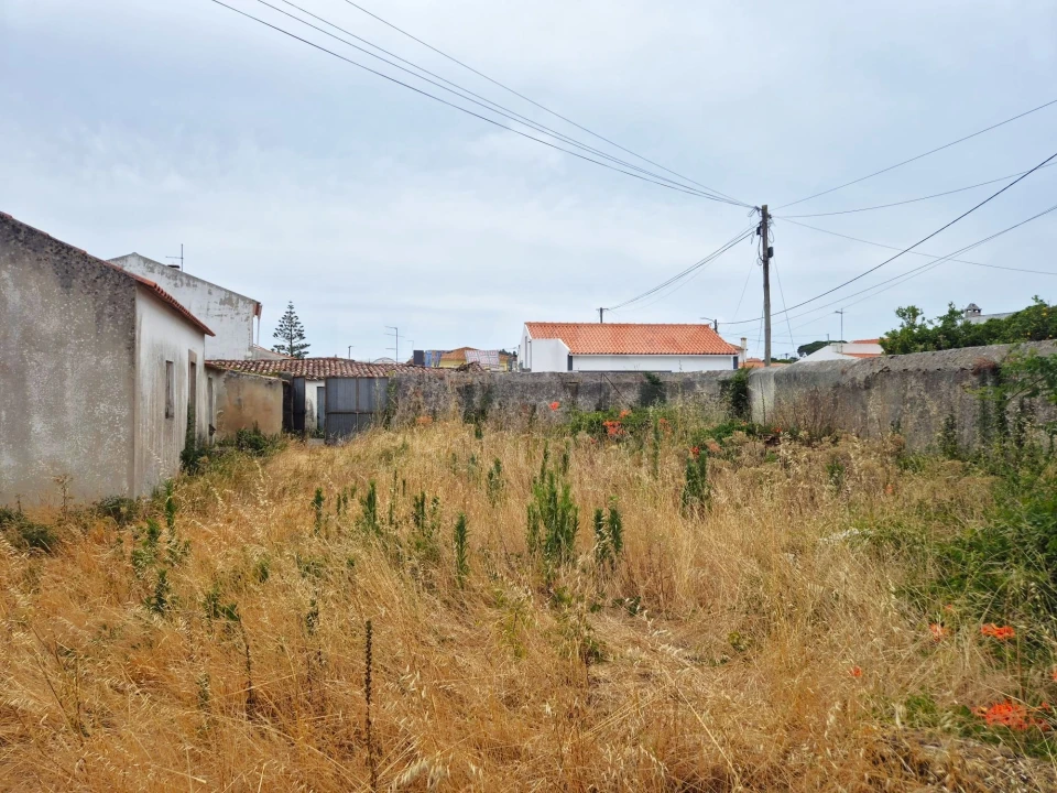 Moradia T2 para Venda em Santa Maria, São Pedro e Sobral da Lagoa Foto 2