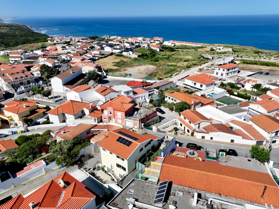 Apartamento T2 para Venda em Lourinhã e Atalaia Foto 1