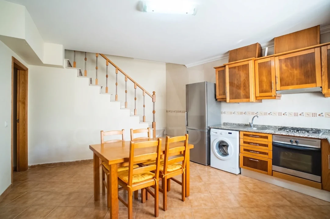 Moradia T2 para Venda em Alvorninha Foto 3