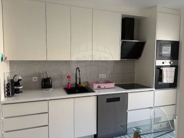 Apartamento T2 para Venda em Camarate, Unhos e Apelação