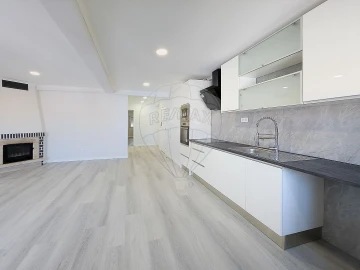 Apartamento T4 para Venda em Amora