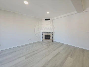 Apartamento T4 para Venda em Amora