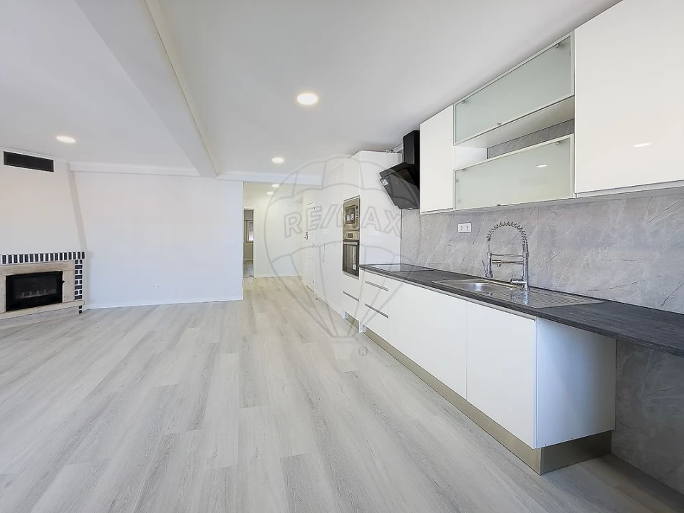 Apartamento T4 para Venda em Amora Foto 20