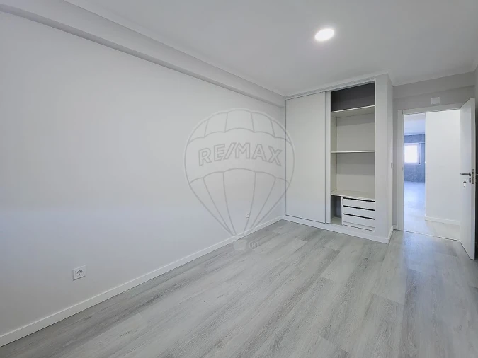Apartamento T4 para Venda em Amora Foto 15