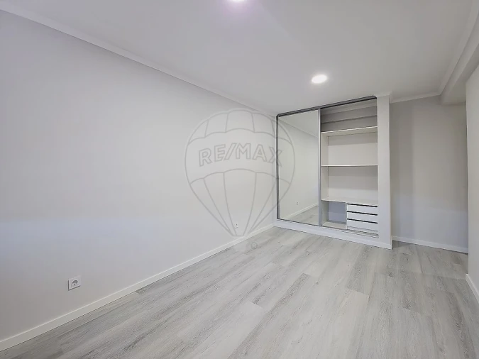 Apartamento T4 para Venda em Amora Foto 21
