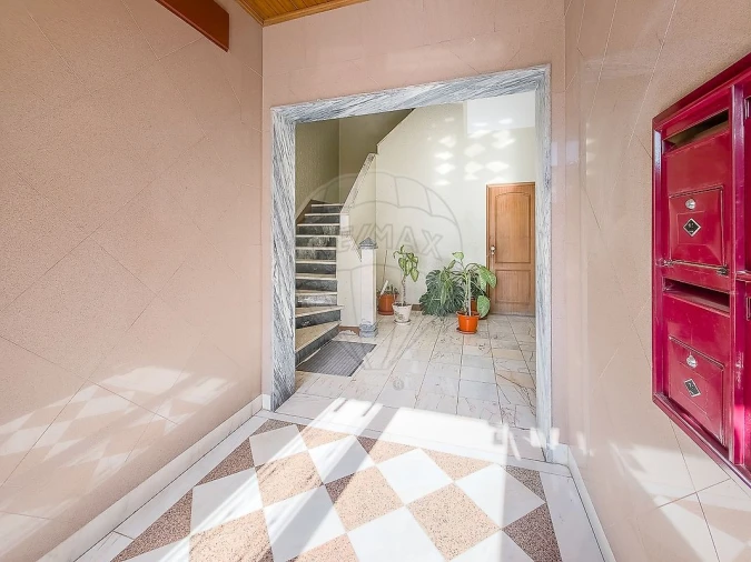 Apartamento T4 para Venda em Amora Foto 28