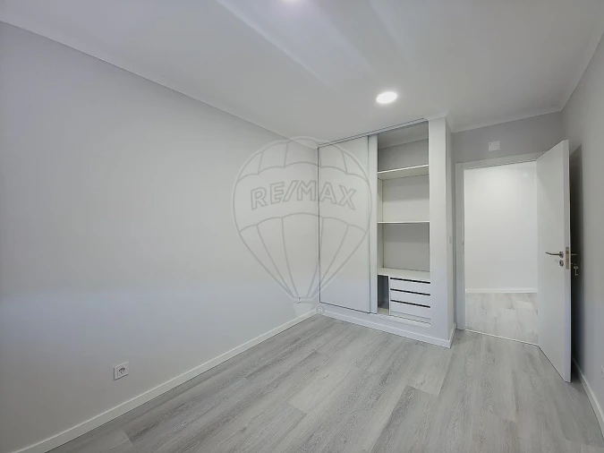 Apartamento T4 para Venda em Amora Foto 18