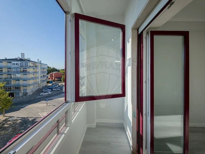 Apartamento T4 para Venda em Amora Foto 24
