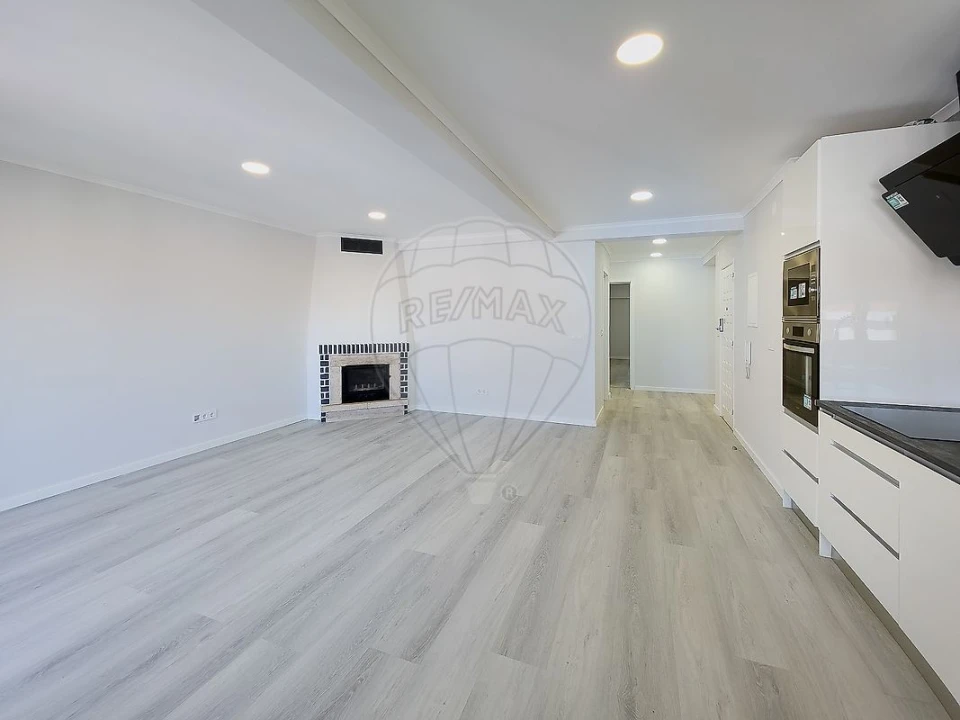 Apartamento T4 para Venda em Amora Foto 16