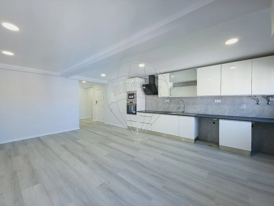 Apartamento T4 para Venda em Amora Foto 19