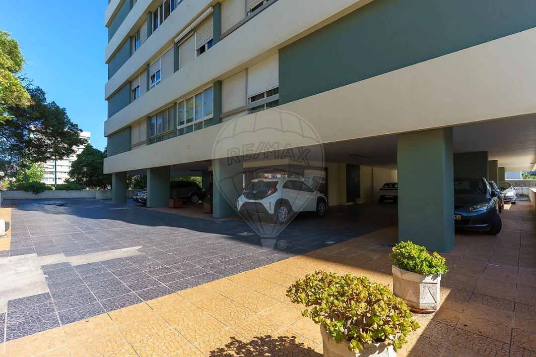 Apartamento T4 para Arrendamento em Oeiras e São Julião da Barra, Paço de Arcos e Caxias Foto 49