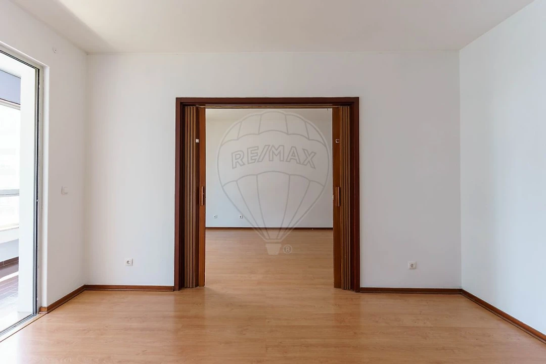 Apartamento T4 para Arrendamento em Oeiras e São Julião da Barra, Paço de Arcos e Caxias Foto 8