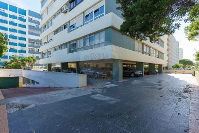 Apartamento T4 para Arrendamento em Oeiras e São Julião da Barra, Paço de Arcos e Caxias