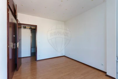 Apartamento T4 para Arrendamento em Oeiras e São Julião da Barra, Paço de Arcos e Caxias