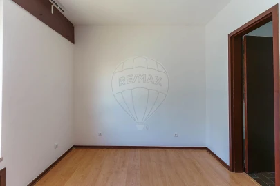 Apartamento T4 para Arrendamento em Oeiras e São Julião da Barra, Paço de Arcos e Caxias