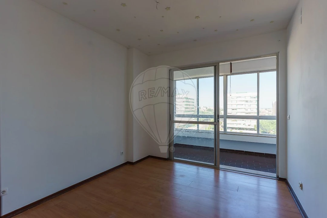 Apartamento T4 para Arrendamento em Oeiras e São Julião da Barra, Paço de Arcos e Caxias Foto 33