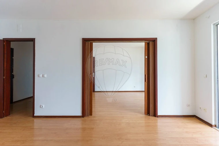 Apartamento T4 para Arrendamento em Oeiras e São Julião da Barra, Paço de Arcos e Caxias Foto 5
