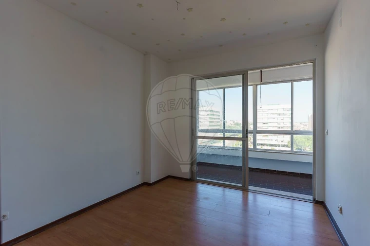 Apartamento T4 para Arrendamento em Oeiras e São Julião da Barra, Paço de Arcos e Caxias Foto 33