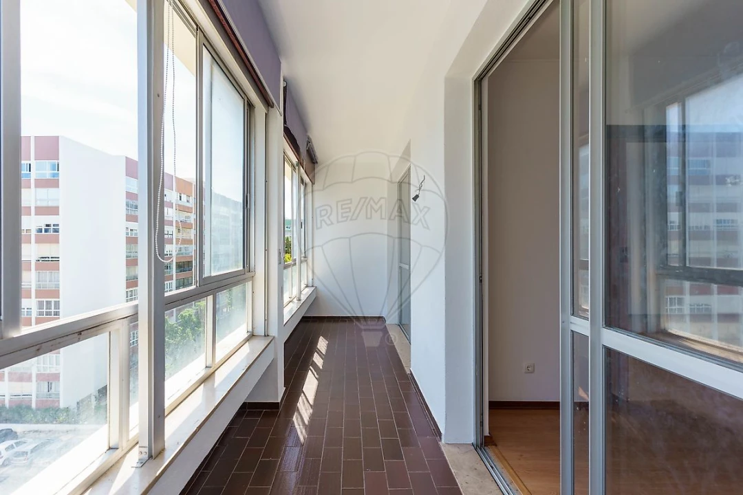 Apartamento T4 para Arrendamento em Oeiras e São Julião da Barra, Paço de Arcos e Caxias Foto 9