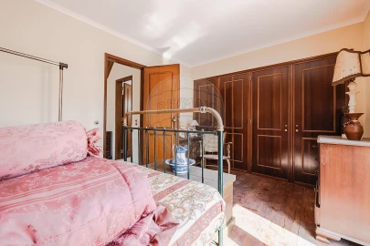 Moradia T4 para Venda em Santa Maria e São Miguel, São Martinho, São Pedro Penaferrim