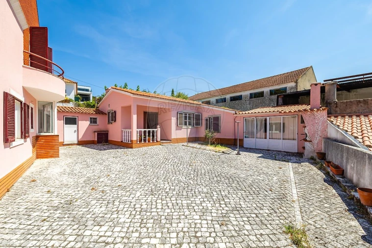 Moradia T4 para Venda em Santa Maria e São Miguel, São Martinho, São Pedro Penaferrim Foto 33