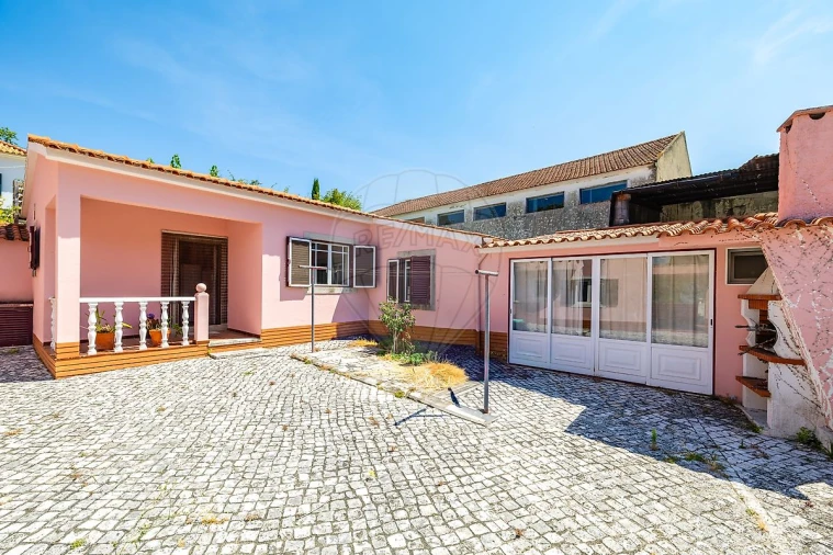Moradia T4 para Venda em Santa Maria e São Miguel, São Martinho, São Pedro Penaferrim Foto 34