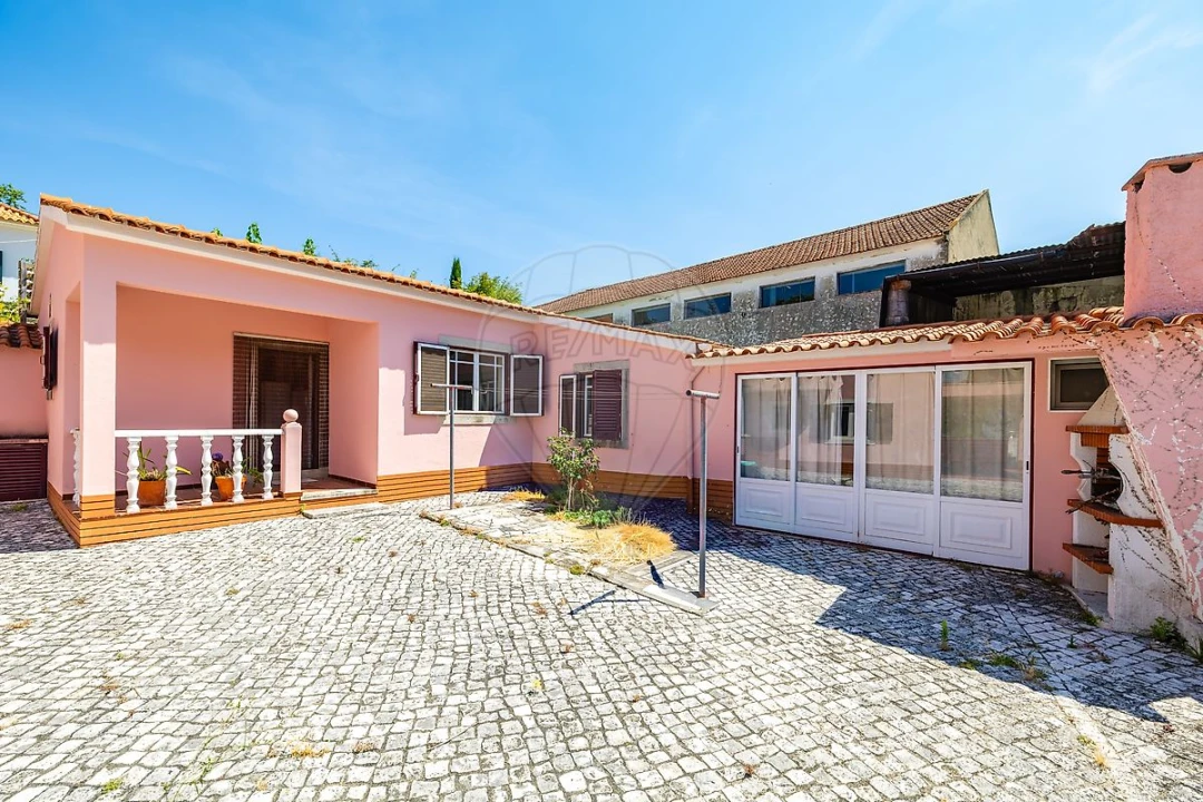 Moradia T4 para Venda em Santa Maria e São Miguel, São Martinho, São Pedro Penaferrim Foto 34