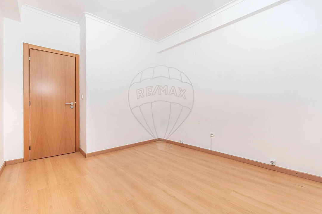 Apartamento T2 para Venda em Castanheira do Ribatejo e Cachoeiras Foto 9