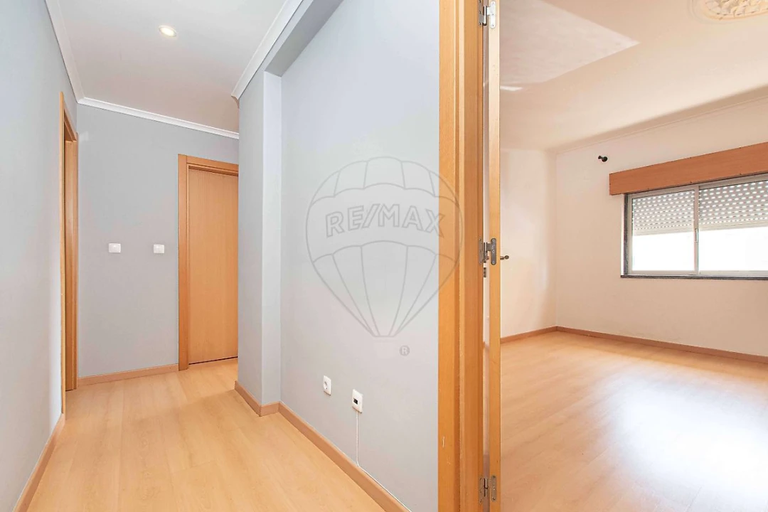Apartamento T2 para Venda em Castanheira do Ribatejo e Cachoeiras Foto 7