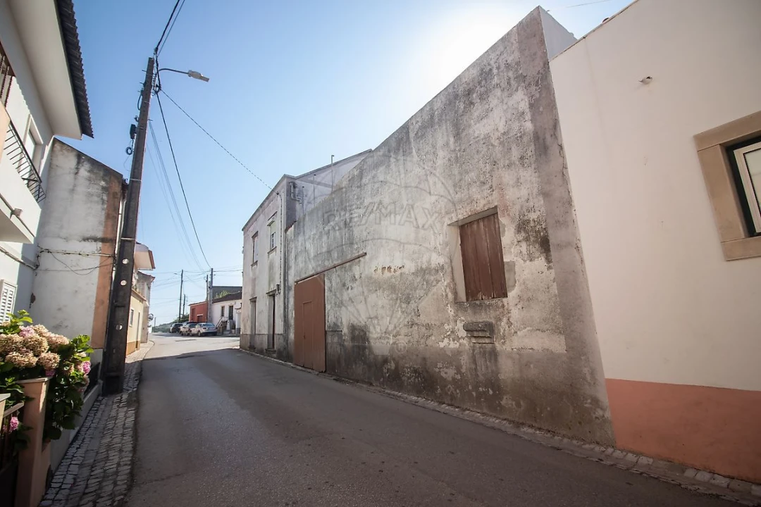 Moradia T4 para Venda em Meca Foto 4
