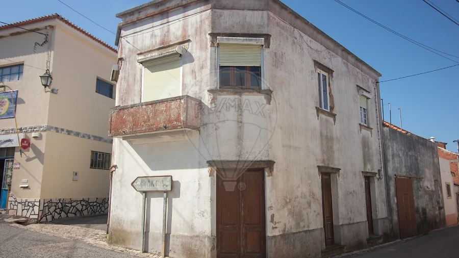 Moradia T4 para Venda em Meca