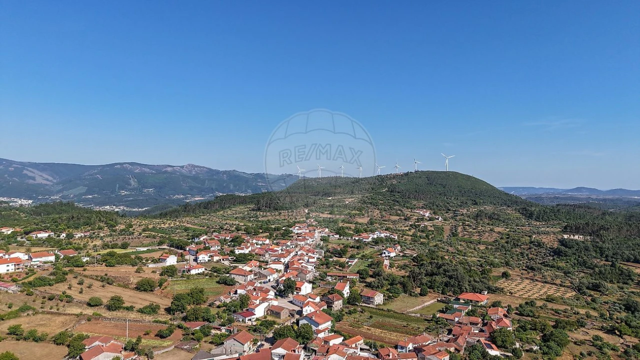 Moradia T4 para Venda em São Miguel, Santa Eufémia e Rabaçal Foto 11