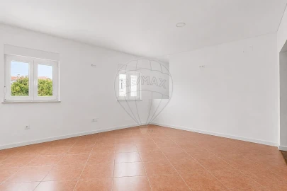 Moradia T4 para Venda em São Miguel, Santa Eufémia e Rabaçal